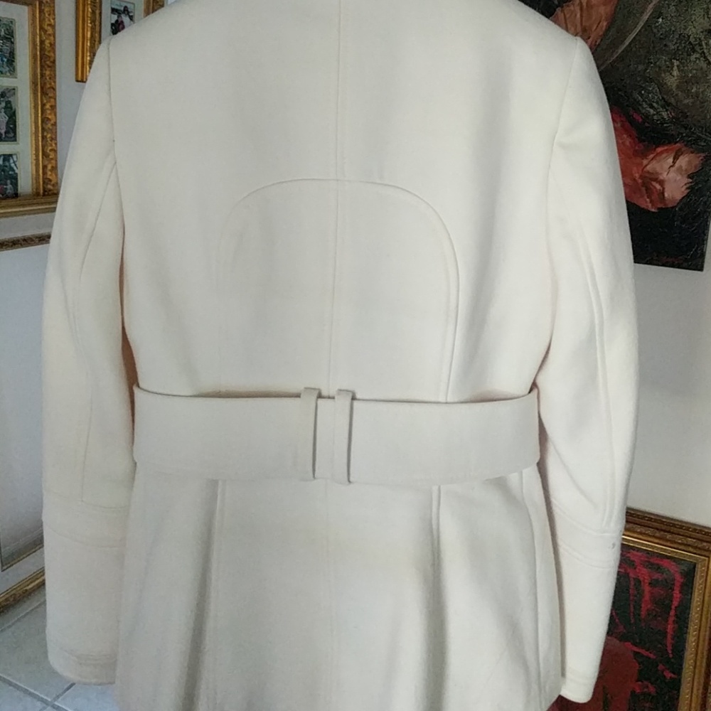 Beautiful jacket - Picture 6 of 8